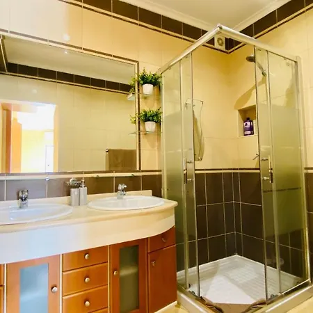 Liberdade - Near The - 6 Pax - *